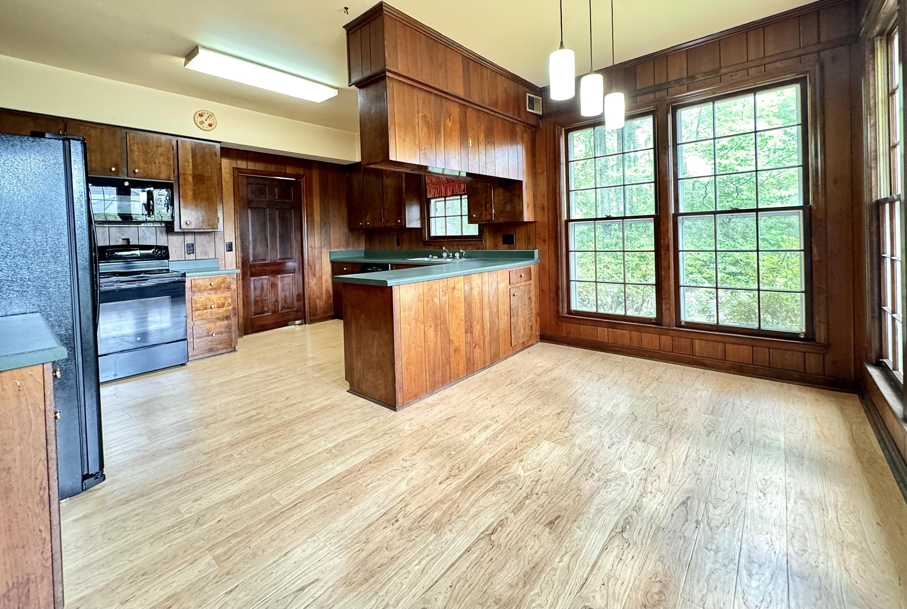 443 Club Acres Boulevard