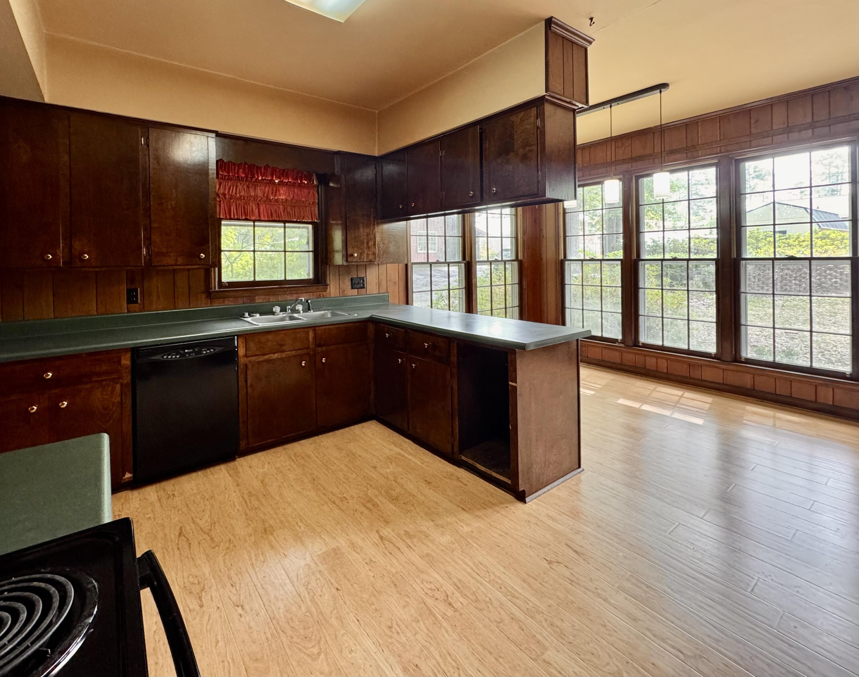 443 Club Acres Boulevard