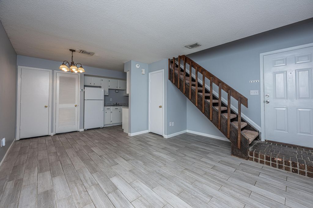 Photo of 2494 Etiwan Avenue #10h, Charleston, SC 29414 (MLS # 25024016)