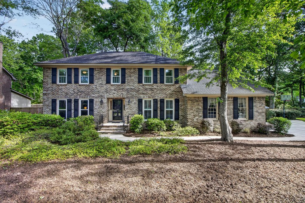 Photo of 307 High Grove Road, Summerville, SC 29485 (MLS # 26011027)