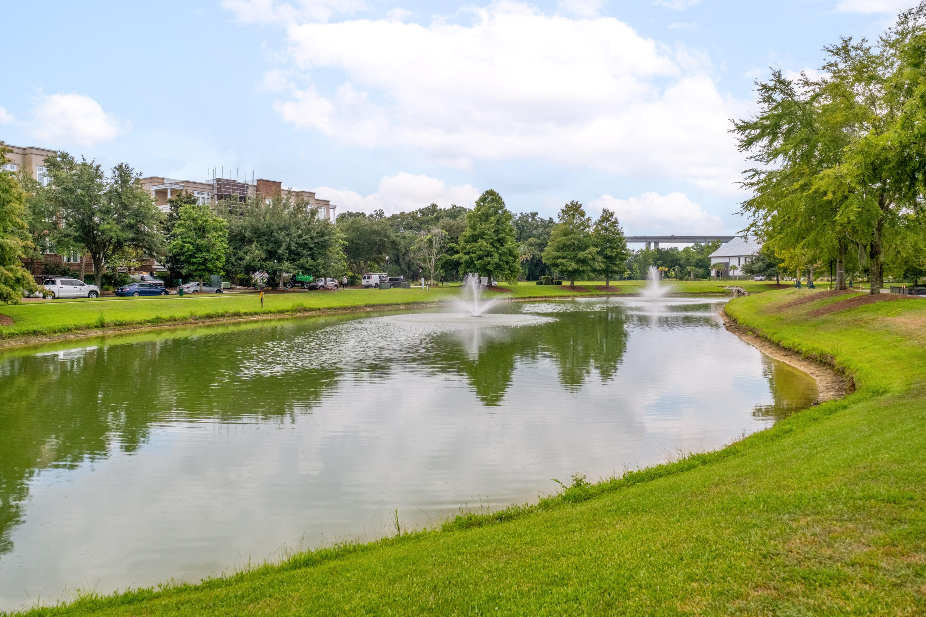 144 Fairbanks Oak Alley 2b