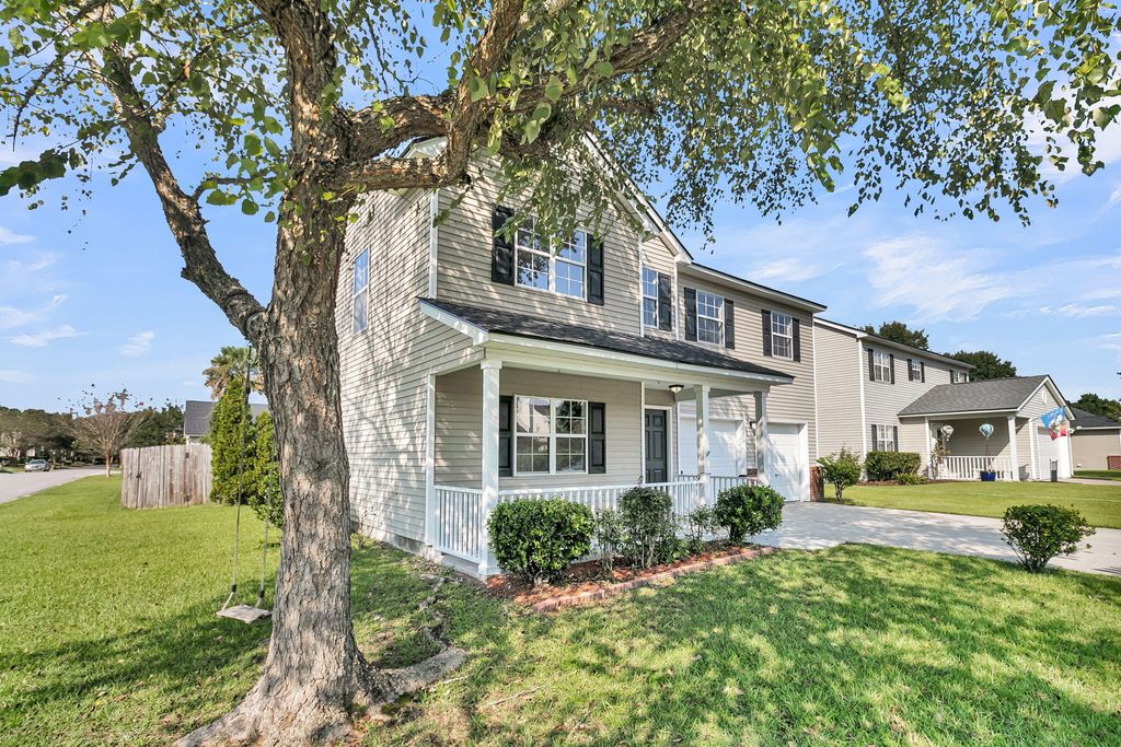 Photo of 101 Wood Side Drive, Summerville, SC 29485 (MLS # 26003470)