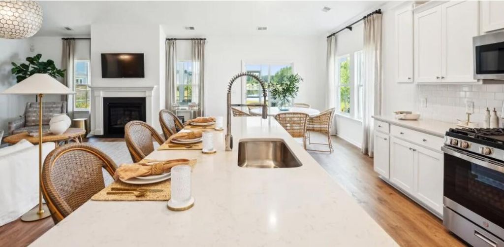 Photo of 124 Sea Oat Street, Summerville, SC 29485 (MLS # 25031678)