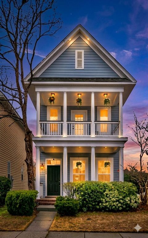 Photo of 100 Hyacinth Street, Summerville, SC 29483 (MLS # 26008425)