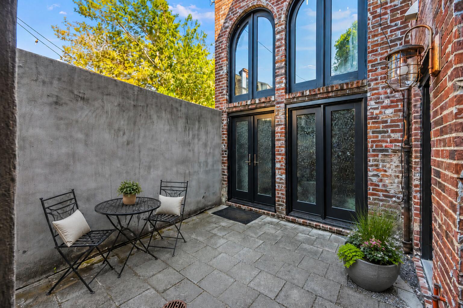 2 Francis Street D