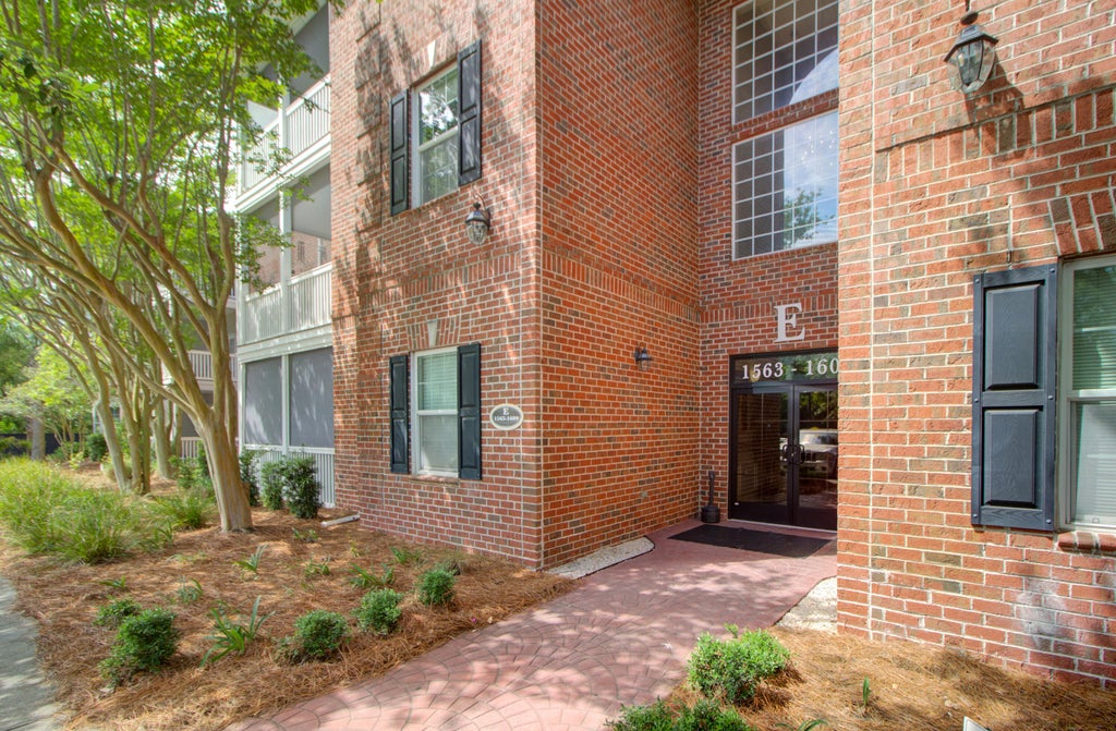 Photo of 1565 Cambridge Lakes Drive #Unit 103e, Mount Pleasant, SC 29464 (MLS # 26013759)