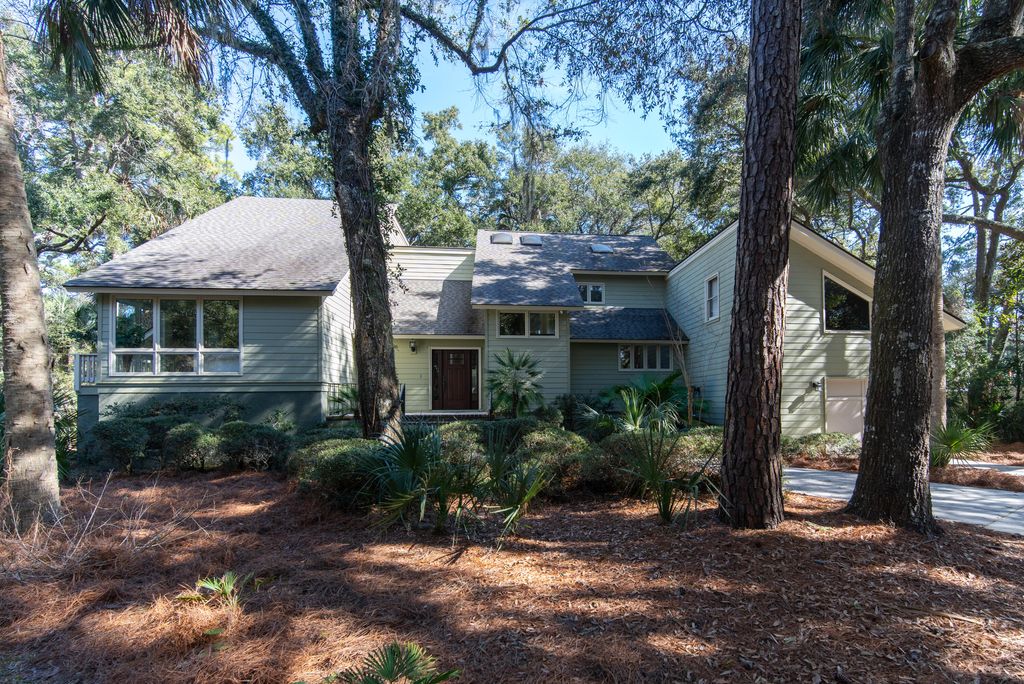Photo of 40 Greensward Road, Kiawah Island, SC 29455 (MLS # 25017559)