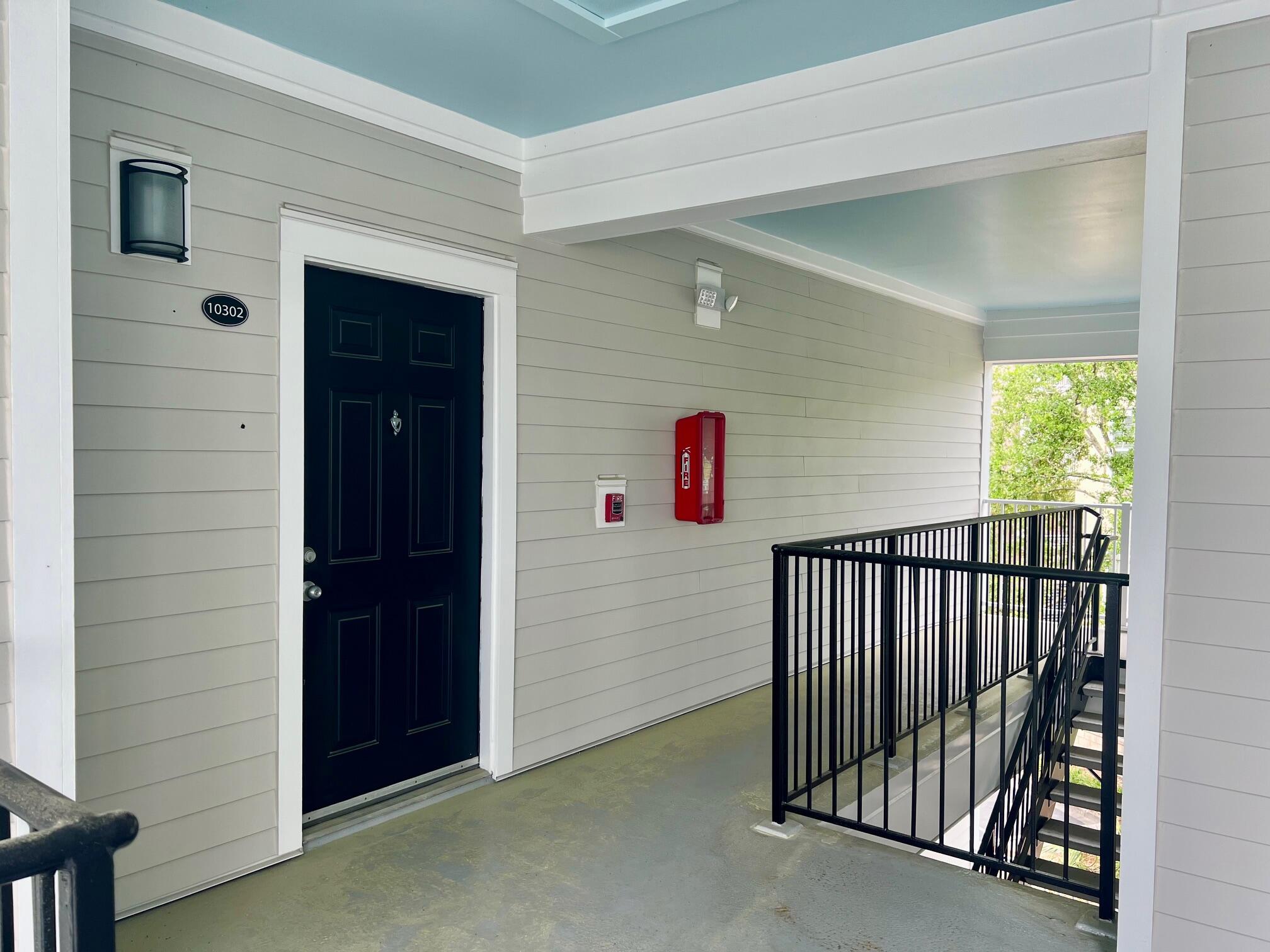 130 River Landing Drive 10302