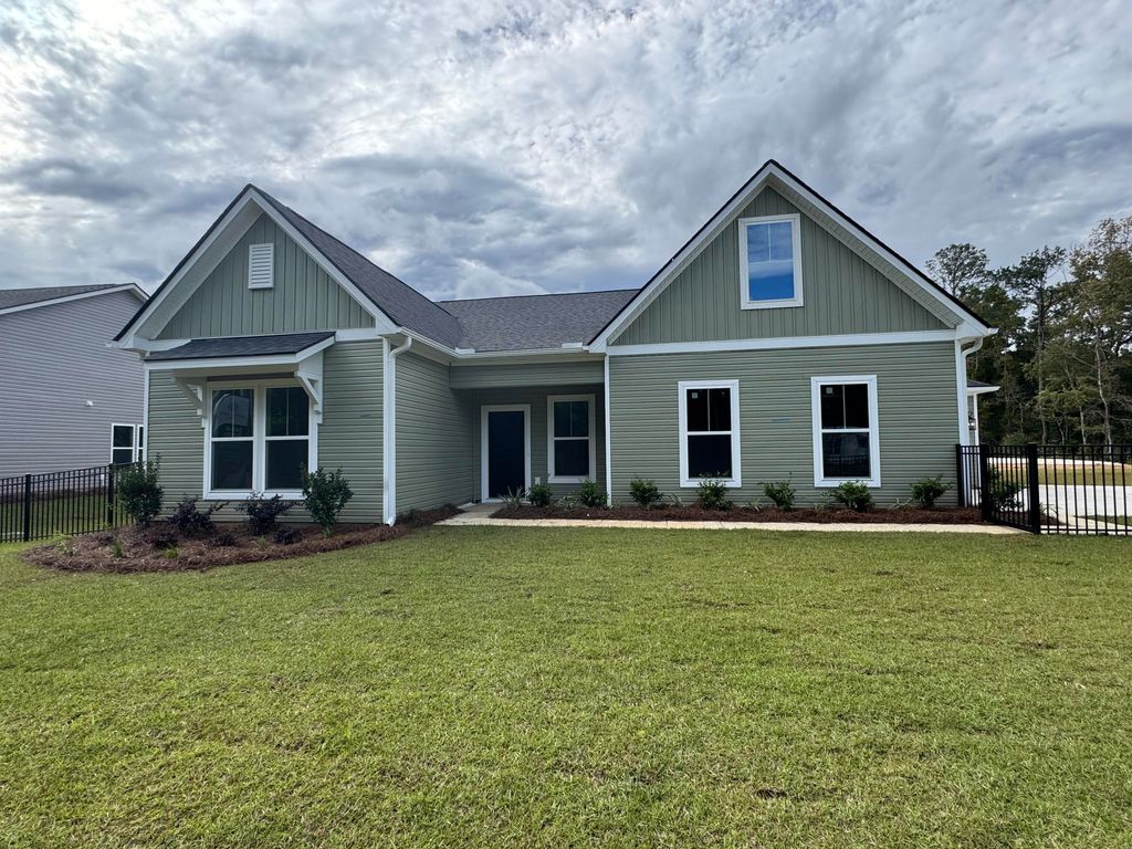 Photo of 1960 Central Avenue, Summerville, SC 29483 (MLS # 25011655)