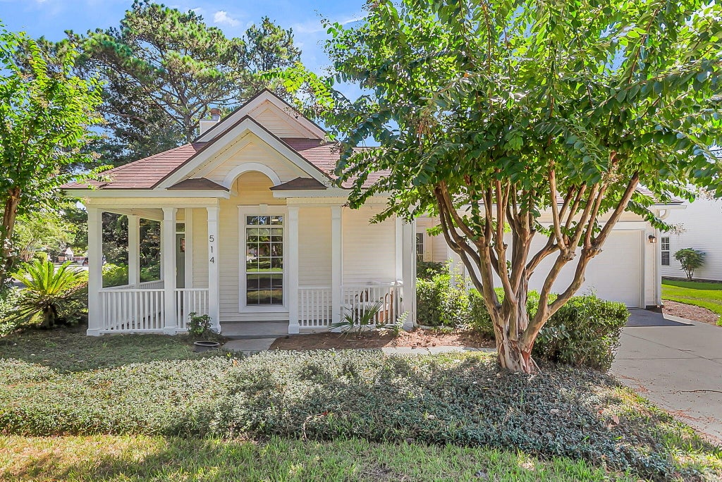 Photo of 514 Antebellum Lane, Mount Pleasant, SC 29464 (MLS # 26026180)