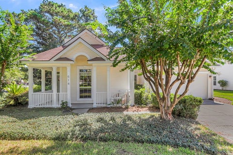 Photo of 514 Antebellum Lane, Mount Pleasant, SC 29464 (MLS # 26026180)
