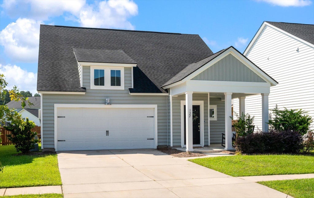 Photo of 122 Woodland Oak Way, Summerville, SC 29485 (MLS # 26025901)