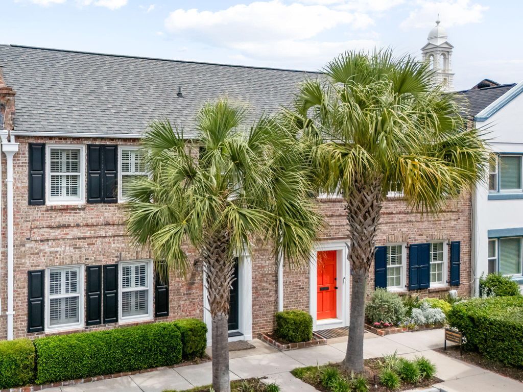 Photo of 20 Charlestowne Court, Charleston, SC 29401 (MLS # 26013483)