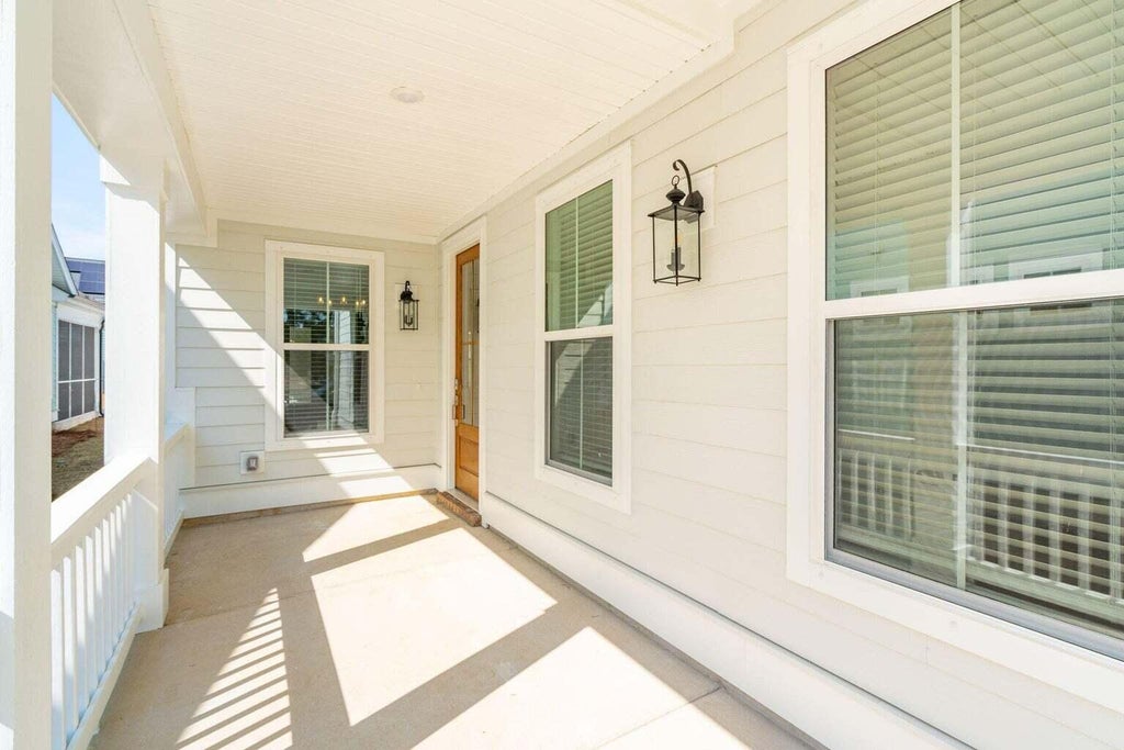 Photo of 202 Cantona Drive, Summerville, SC 29483 (MLS # 26023151)