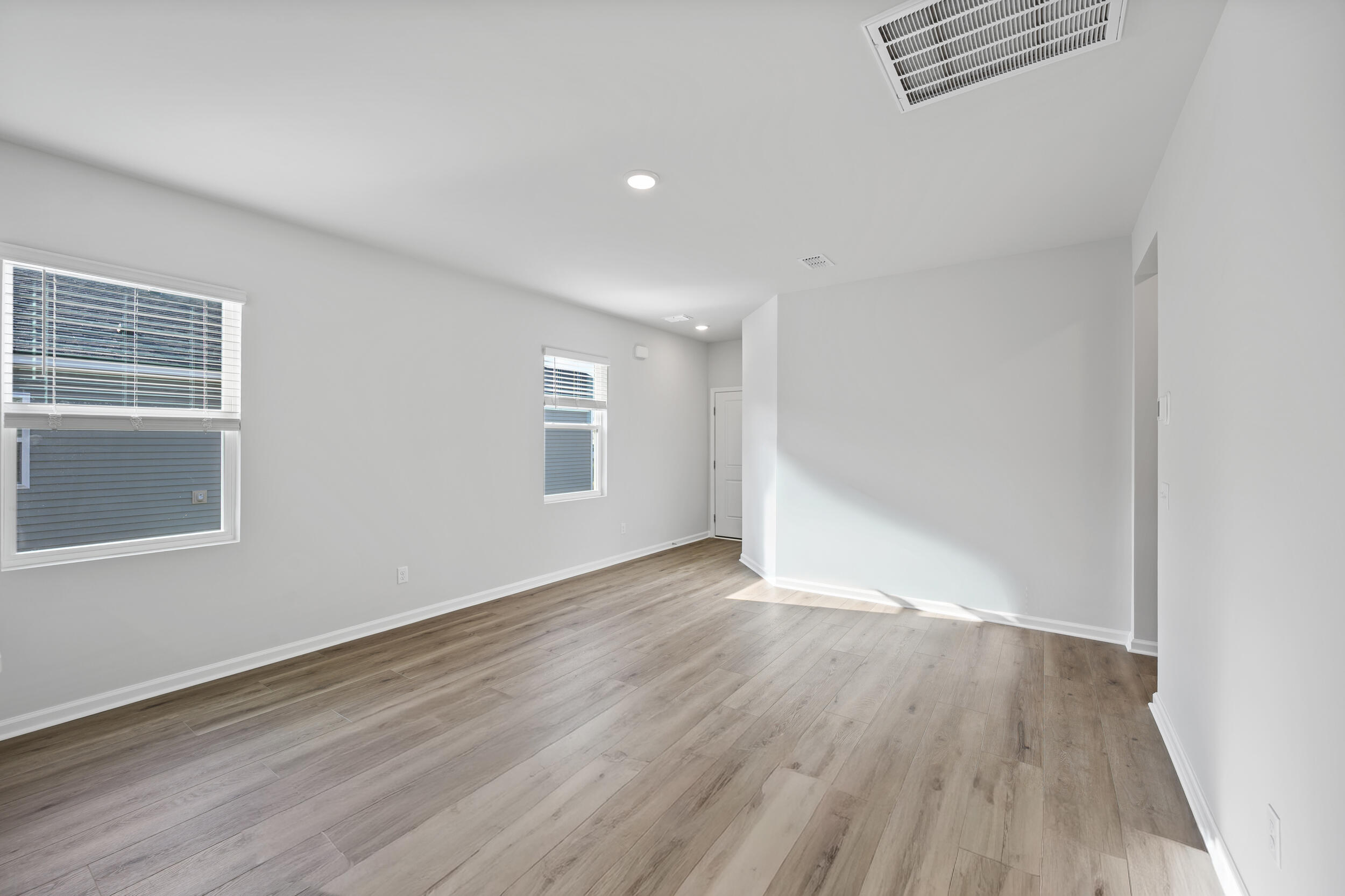 879 Meadowbrook Lane