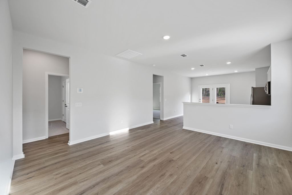 Photo of 879 Meadowbrook Lane, Summerville, SC 29483 (MLS # 26012387)