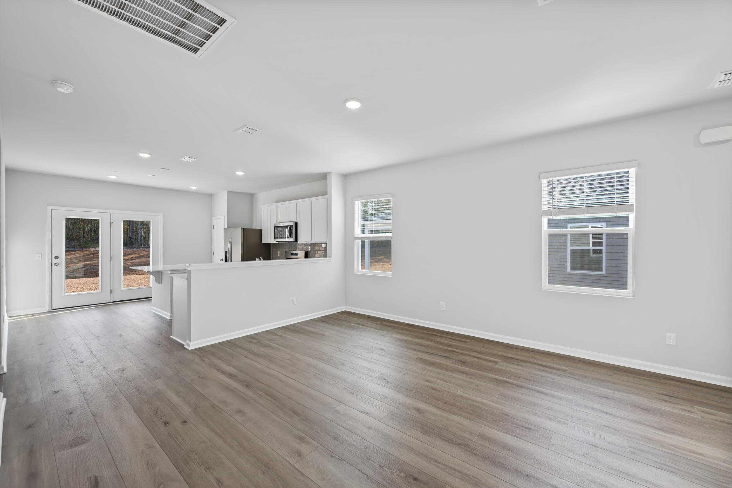 879 Meadowbrook Lane