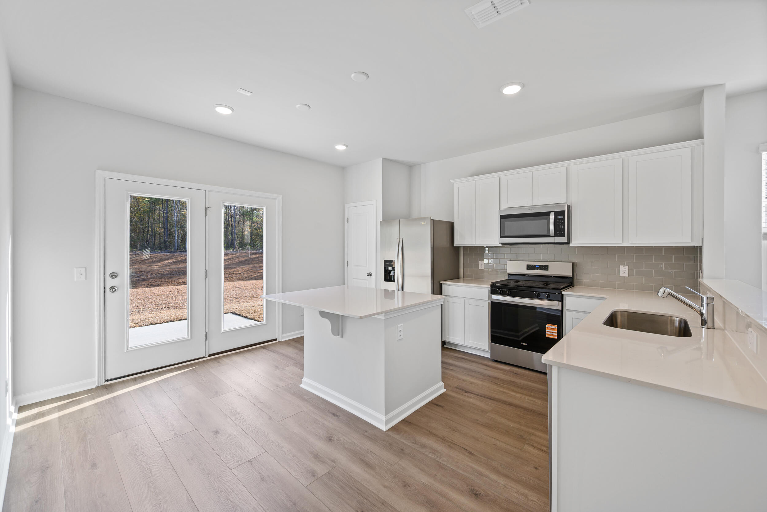 879 Meadowbrook Lane
