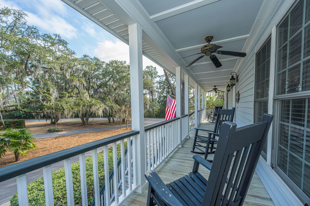 Photo of 129 Oak Turn Road, Charleston, SC 29412 (MLS # 26001215)