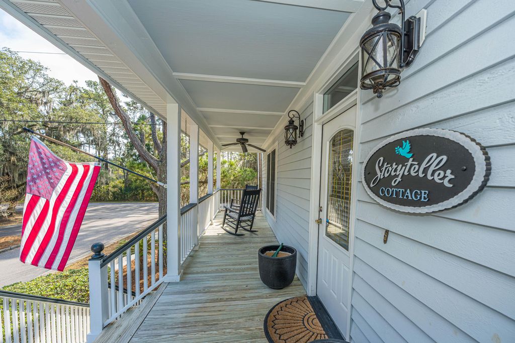 Photo of 129 Oak Turn Road, Charleston, SC 29412 (MLS # 26001215)