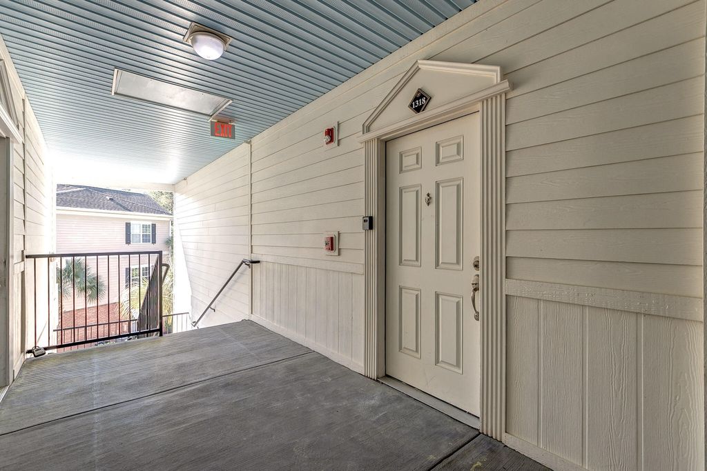 Photo of 1318 Basilidon Road, Mount Pleasant, SC 29466 (MLS # 26011592)