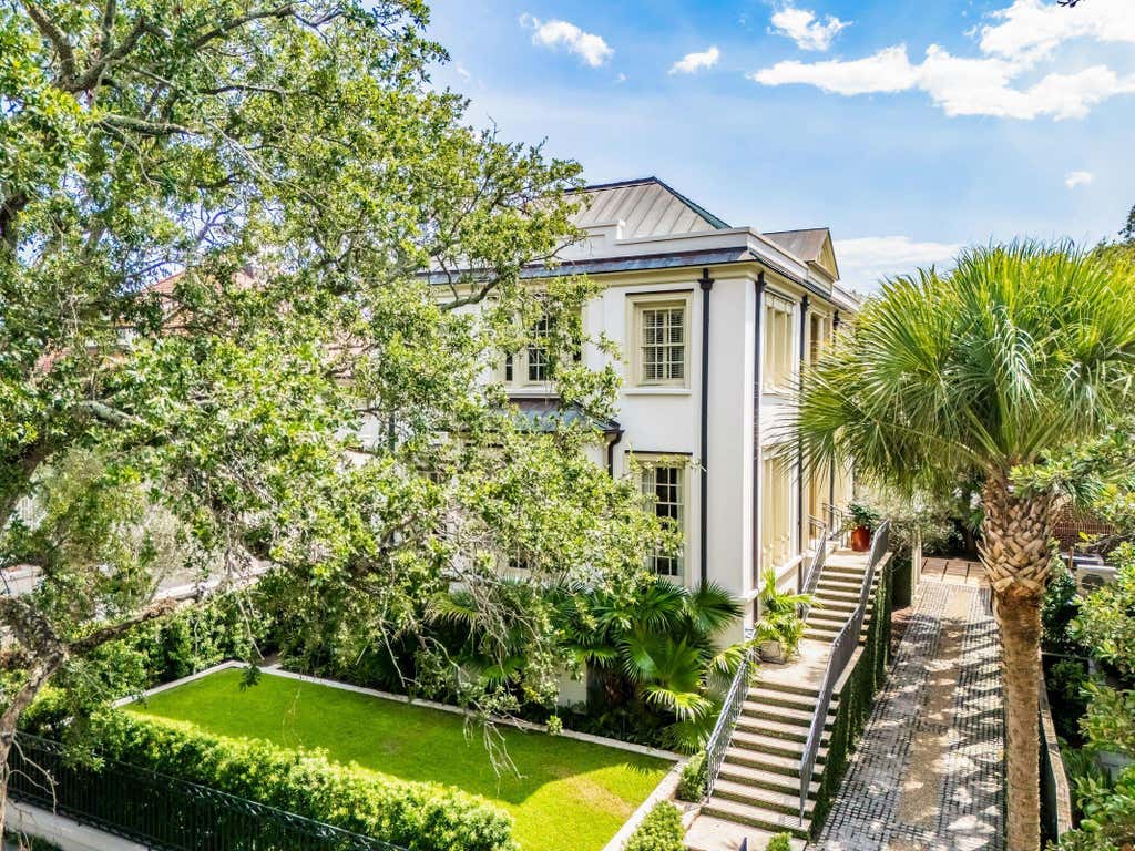 Photo of 101 S Battery Street, Charleston, SC 29401 (MLS # 26023334)
