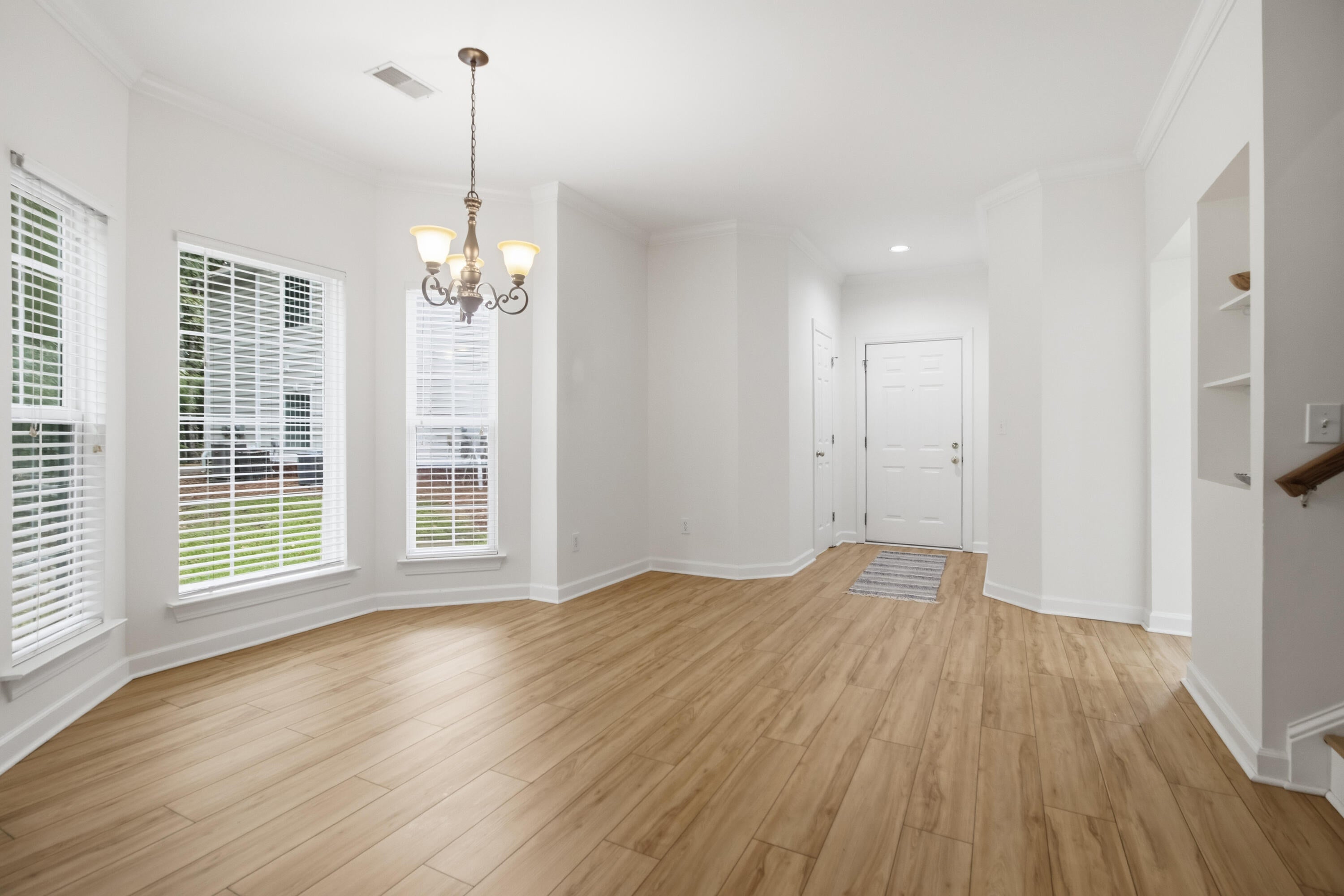 1611 Camfield Lane