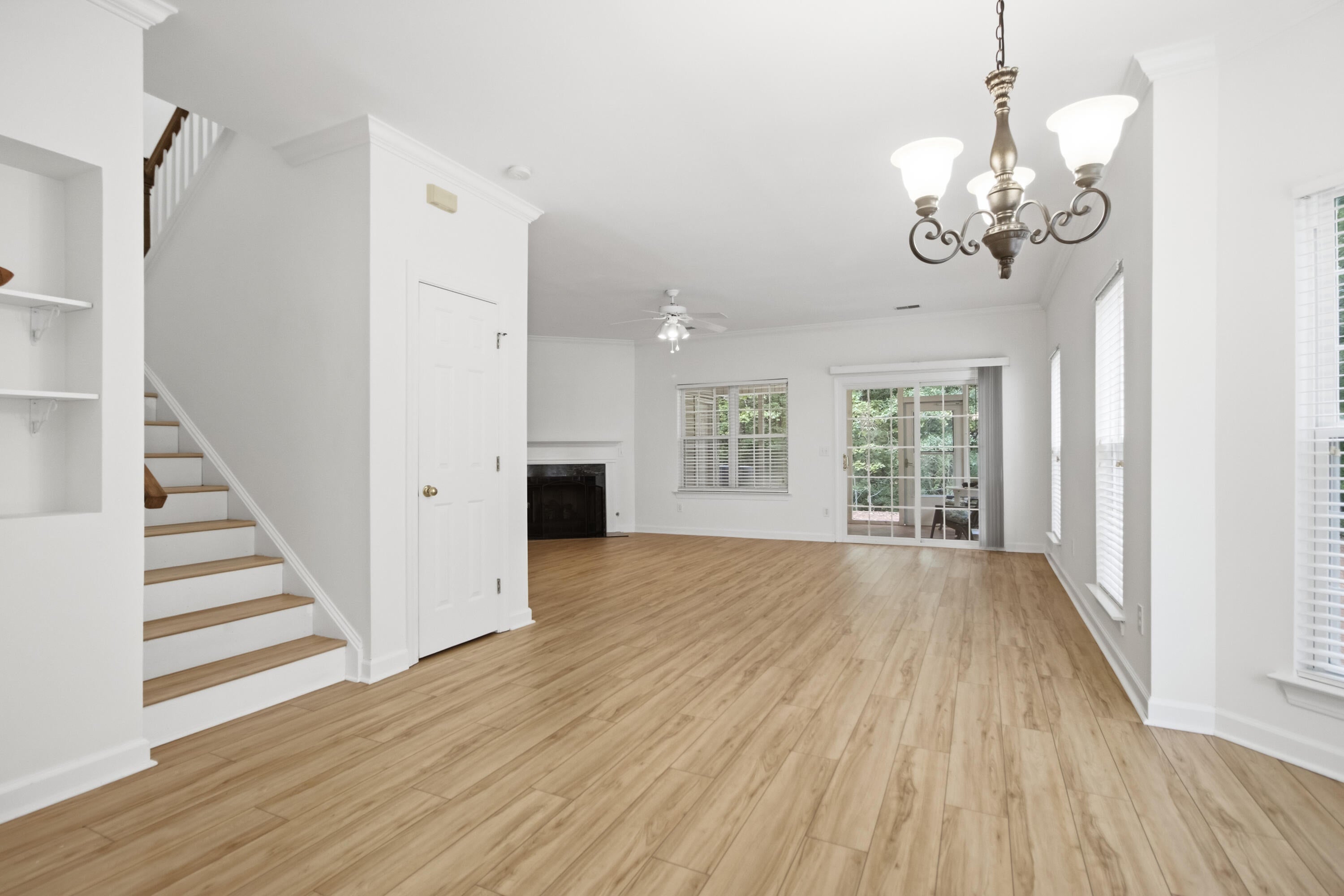 1611 Camfield Lane