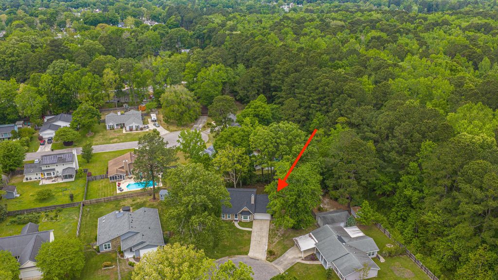 Photo of 12 Inverary Court, Charleston, SC 29414 (MLS # 26010363)