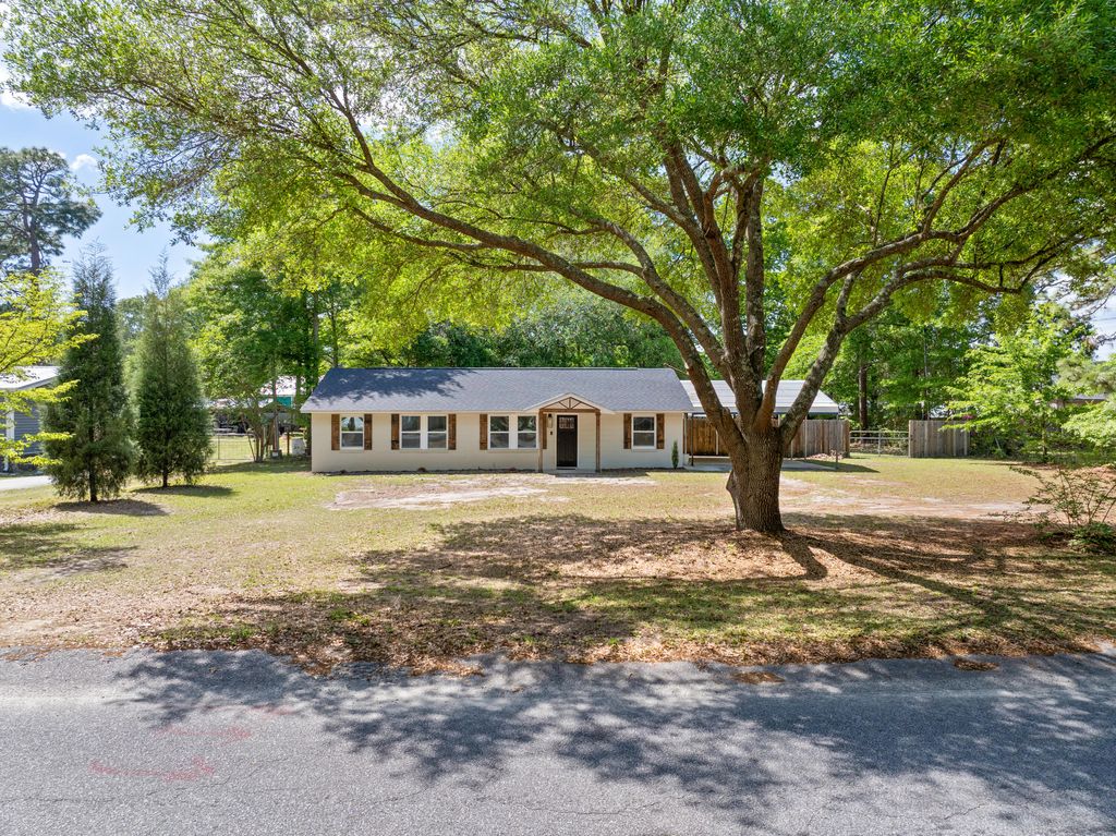 Photo of 102 Bonneau Street, Bonneau, SC 29431 (MLS # 26010294)