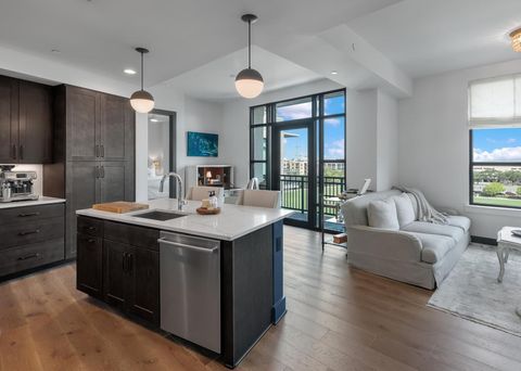 5 Gadsdenboro Street 501 Charleston SC 29401