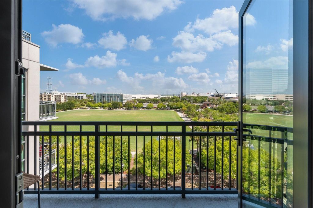 Photo of 5 Gadsdenboro Street #501, Charleston, SC 29401 (MLS # 25028562)