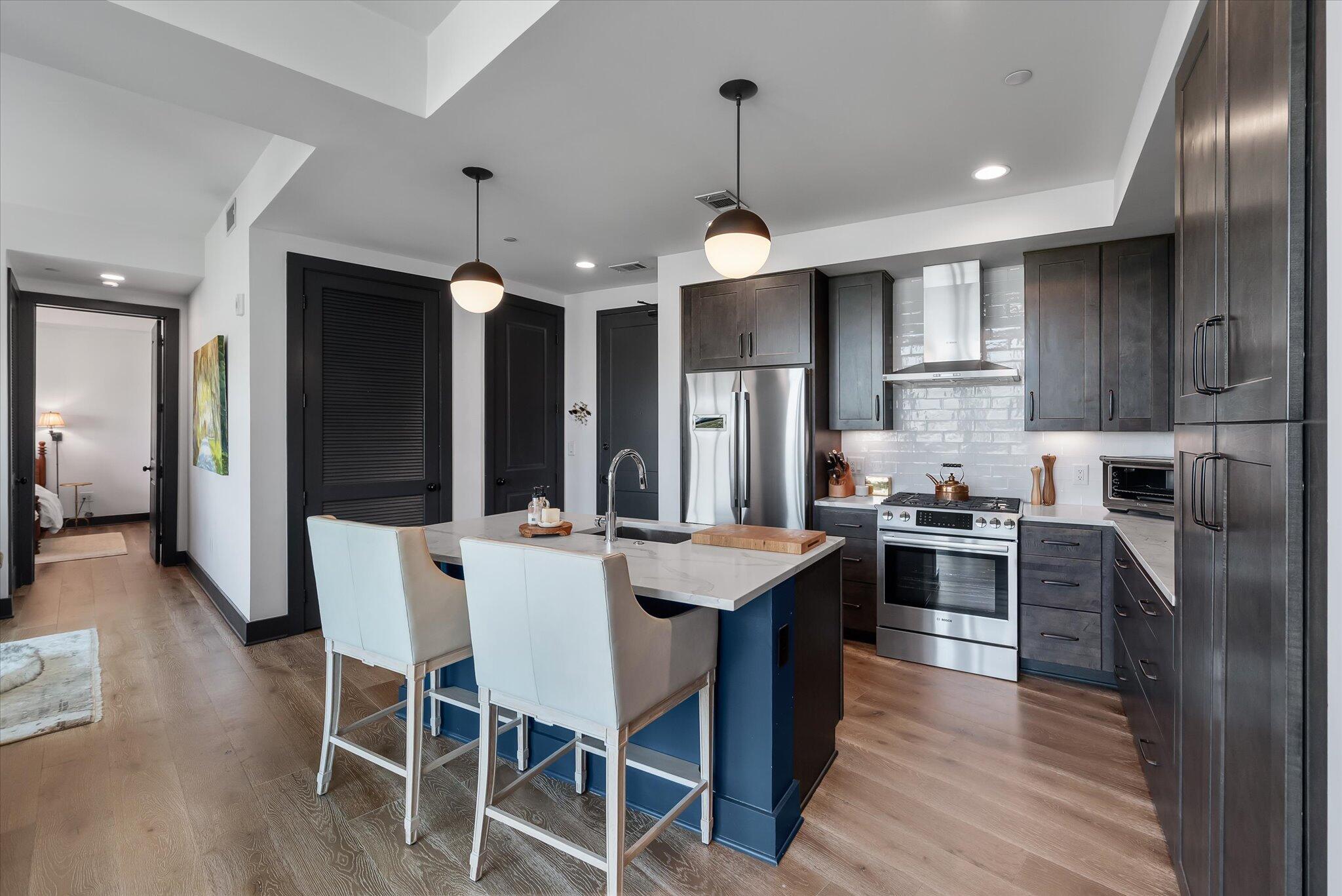 5 Gadsdenboro Street 501