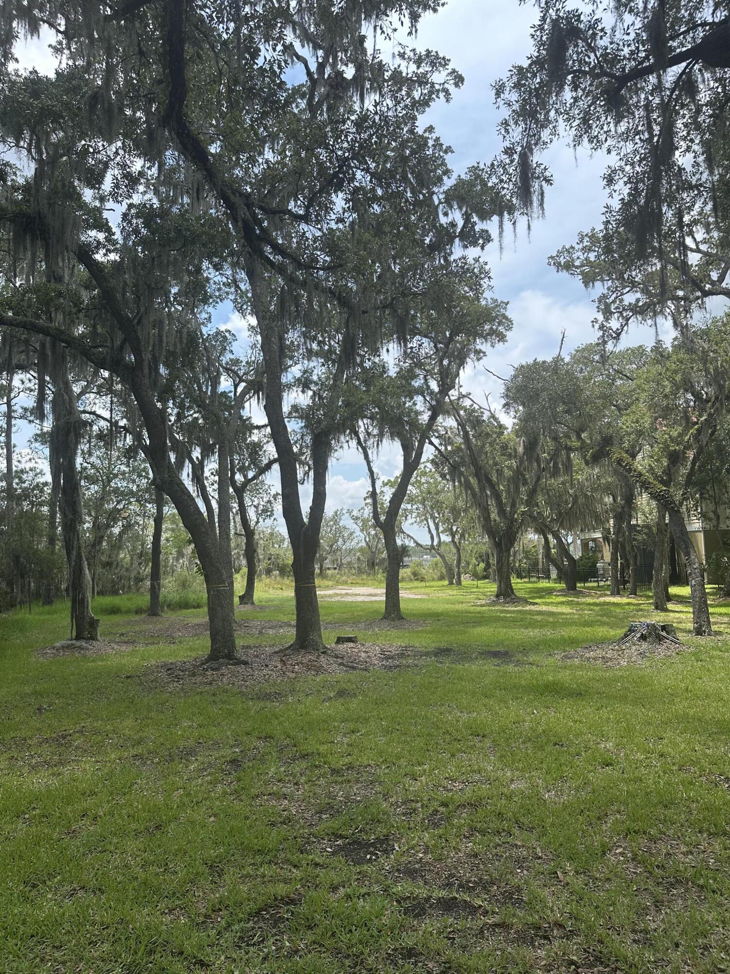 1875 Headquarters Plantation Drive