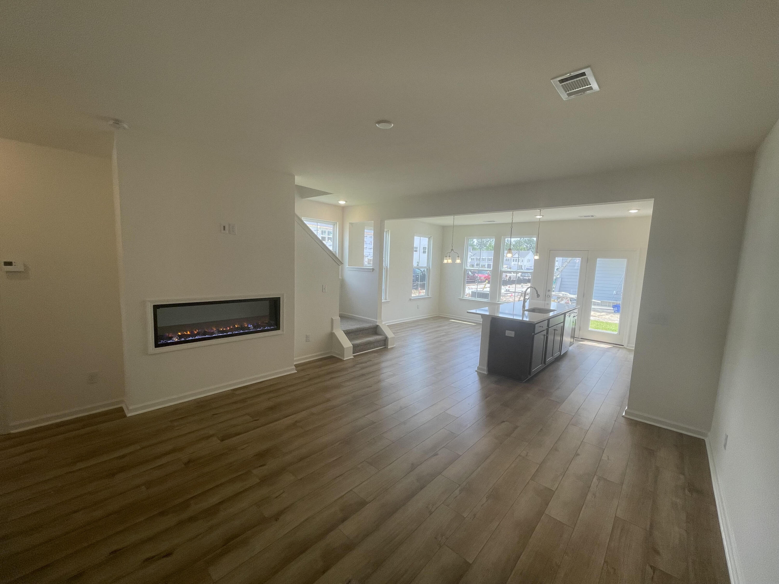 440 Trotters Lane