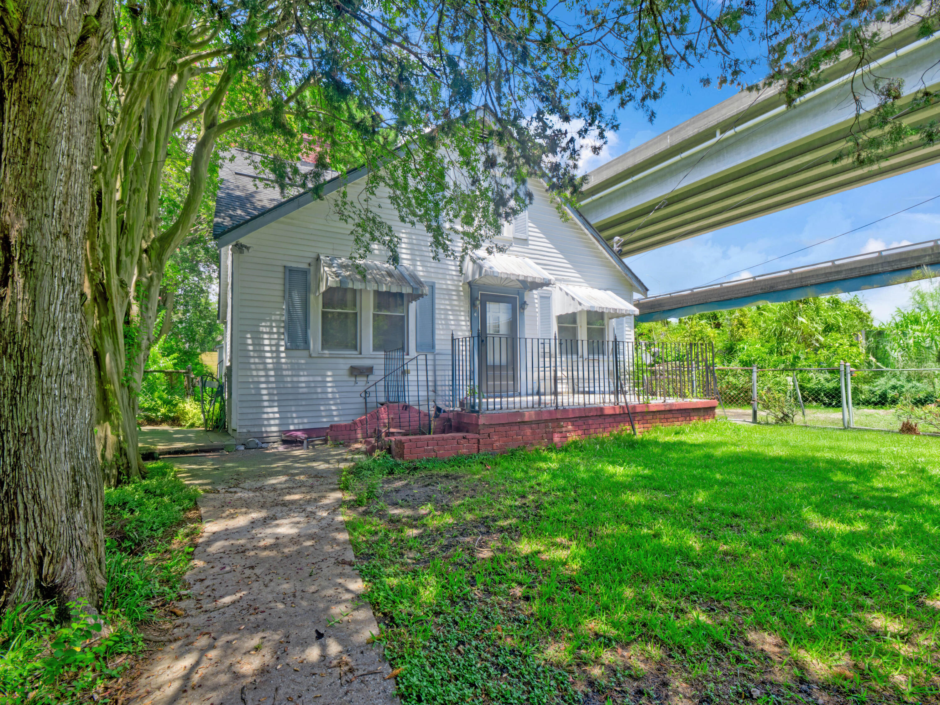 4 Poplar Street