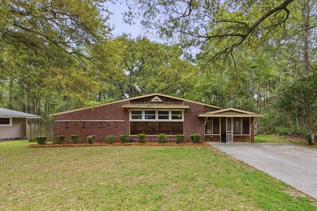 Photo of 368 Lynwood Drive, Charleston, SC 29414 (MLS # 26008721)