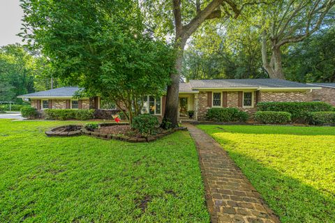 Photo of 1870 Rugby Lane, Charleston, SC 29407 (MLS # 26014781)