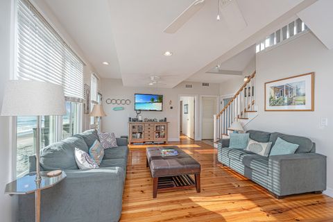 A home in Edisto Beach