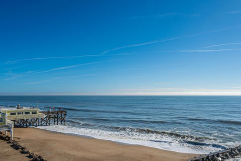 A home in Edisto Beach