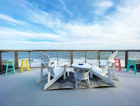 A home in Edisto Beach