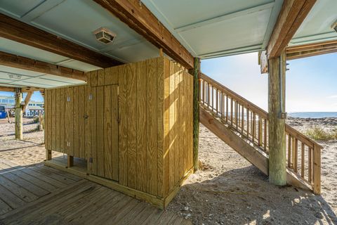 A home in Edisto Beach