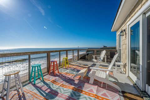 A home in Edisto Beach