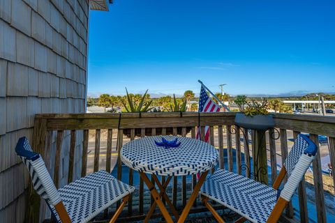 A home in Edisto Beach