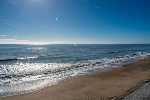 A home in Edisto Beach