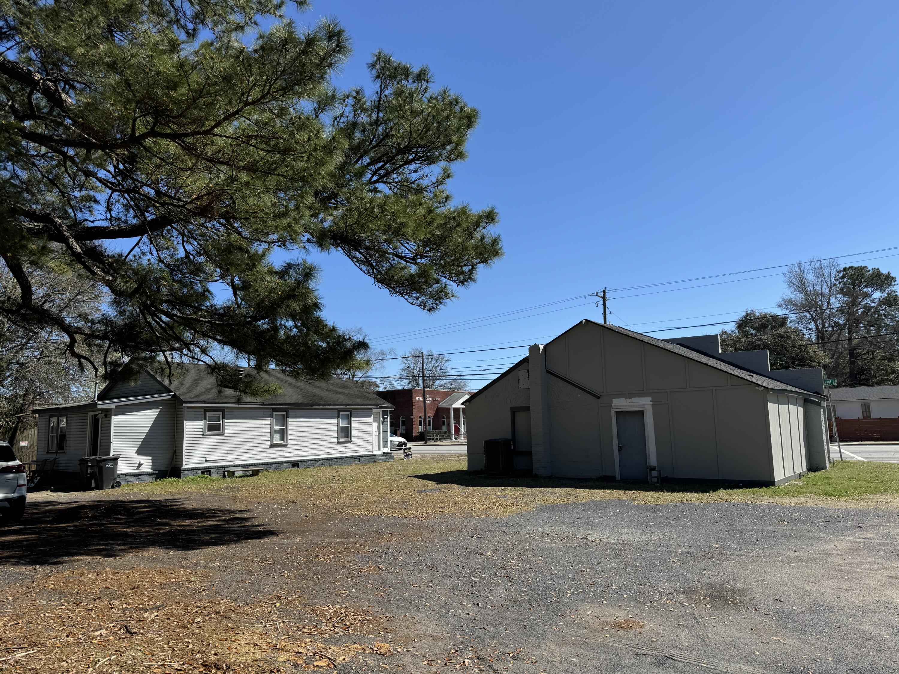 1488 Remount Road