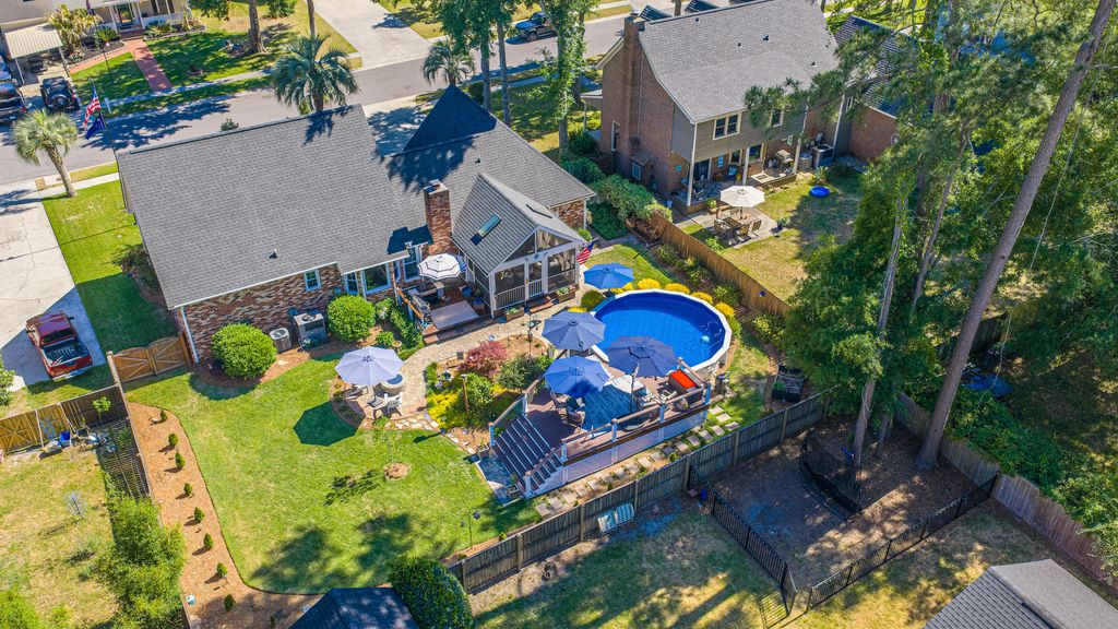 Photo of 105 Dove Lane, Summerville, SC 29485 (MLS # 26011443)