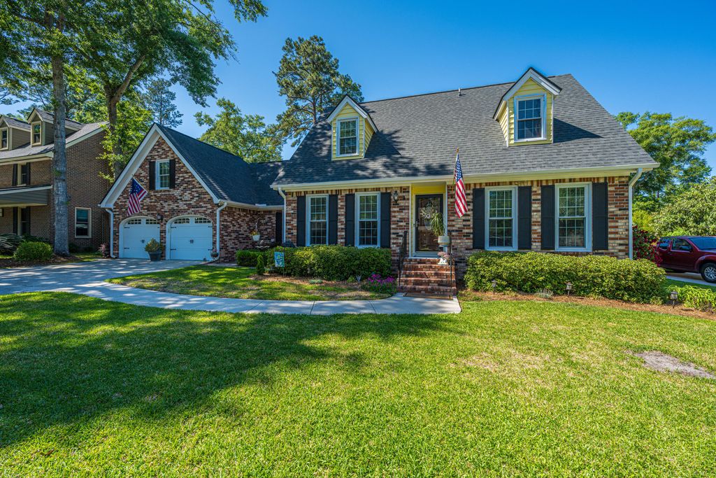 Photo of 105 Dove Lane, Summerville, SC 29485 (MLS # 26011443)