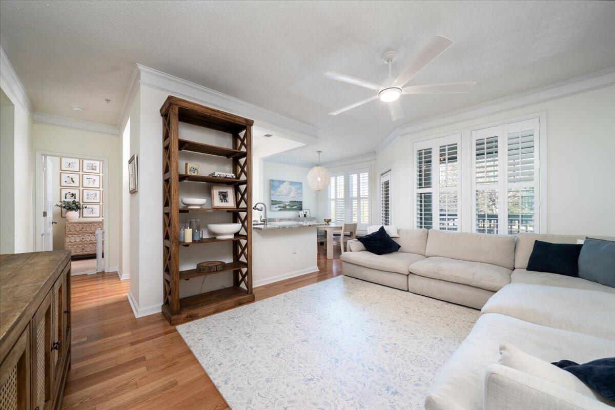 1824 Chatelain Way
