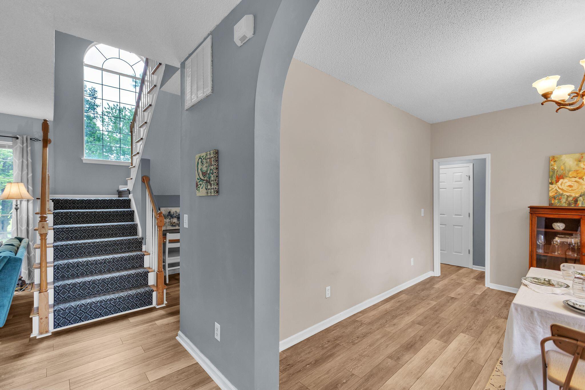 3290 Middleburry Lane